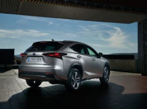 lexus NX300h vue de derrière