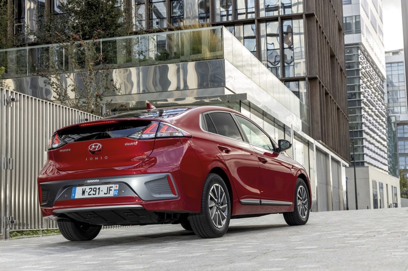 Hyundaï Ioniq rouge